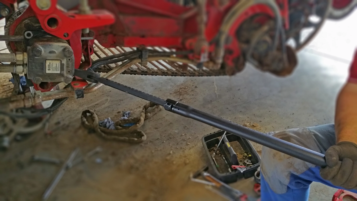 Telescopic Pry Bar with Adjustable Jaw, 610-940 mm